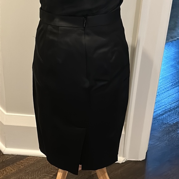 Elegant Marciano pencil skirt - Picture 2 of 2